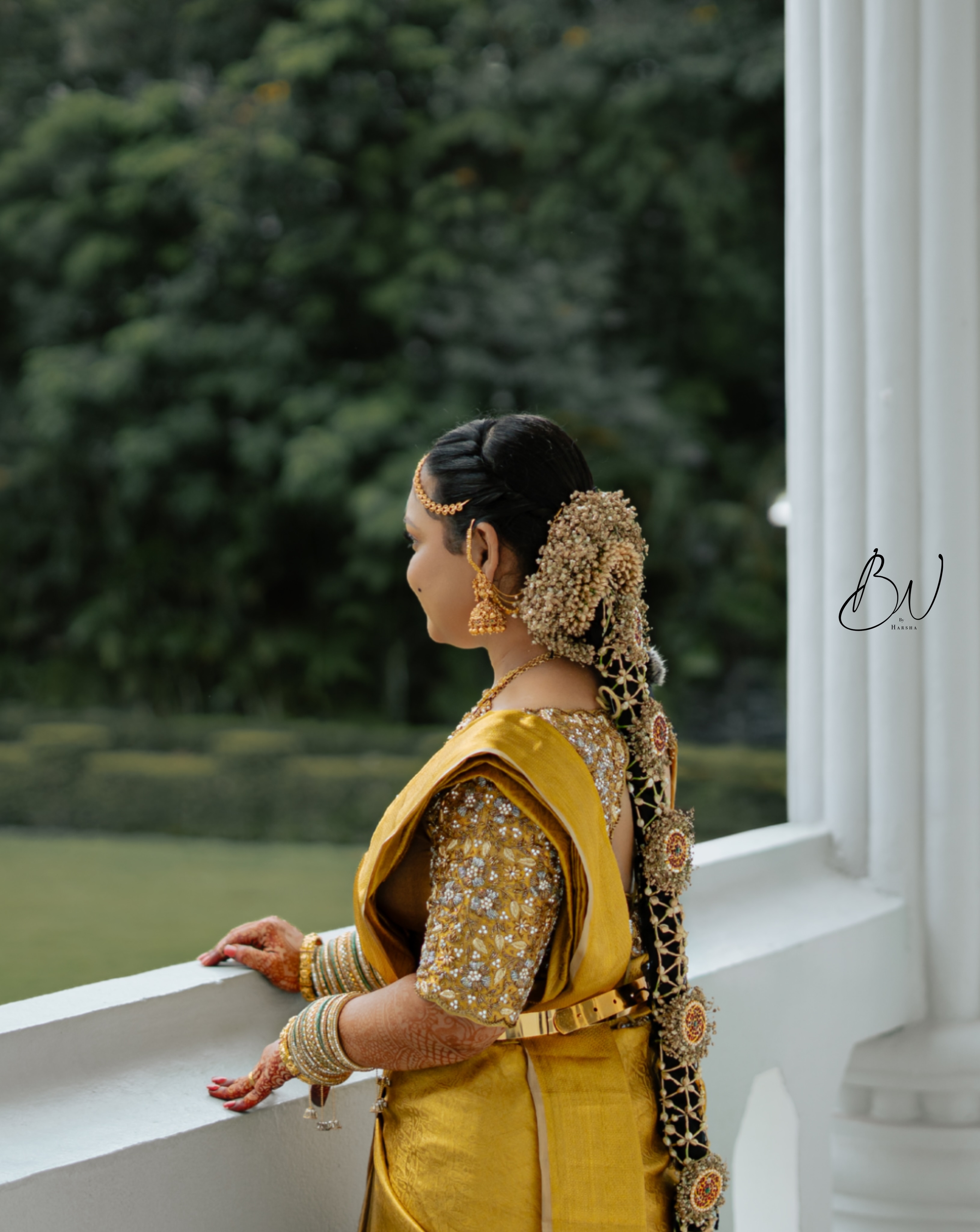An intimate wedding portrait captured by Blissful Weddings